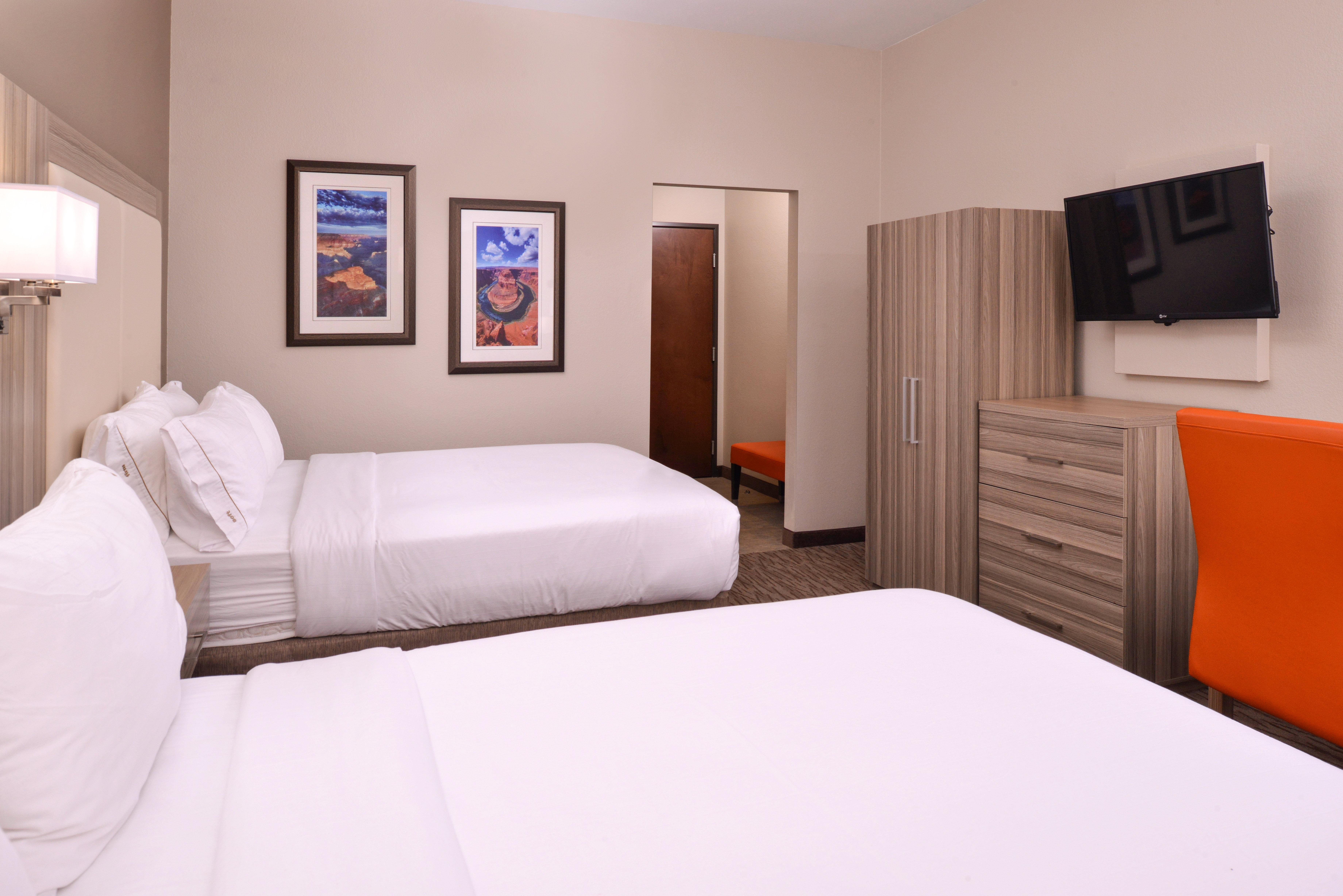 Holiday Inn Express & Suites Williams By Ihg Exterior photo