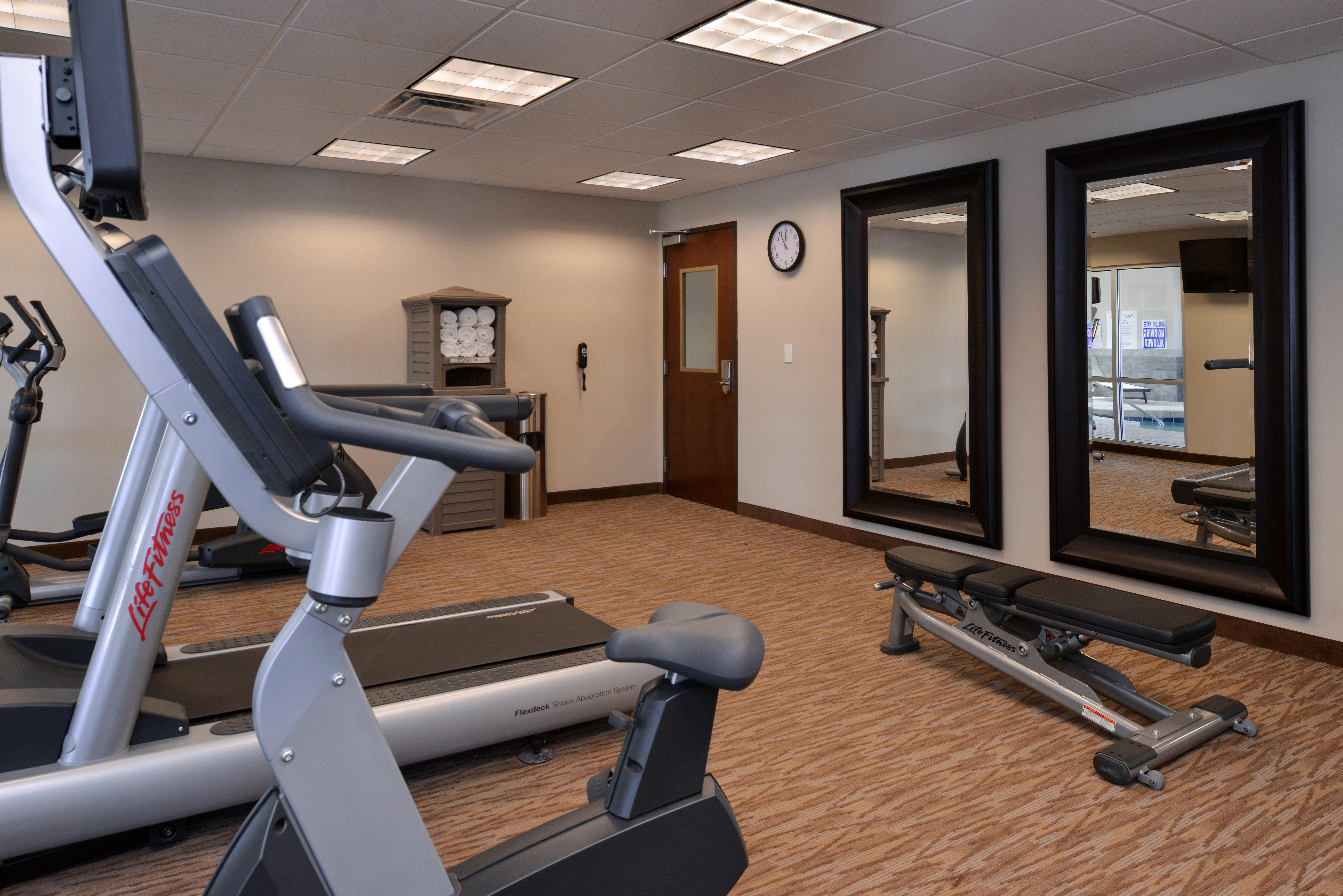 Holiday Inn Express & Suites Williams By Ihg Exterior photo