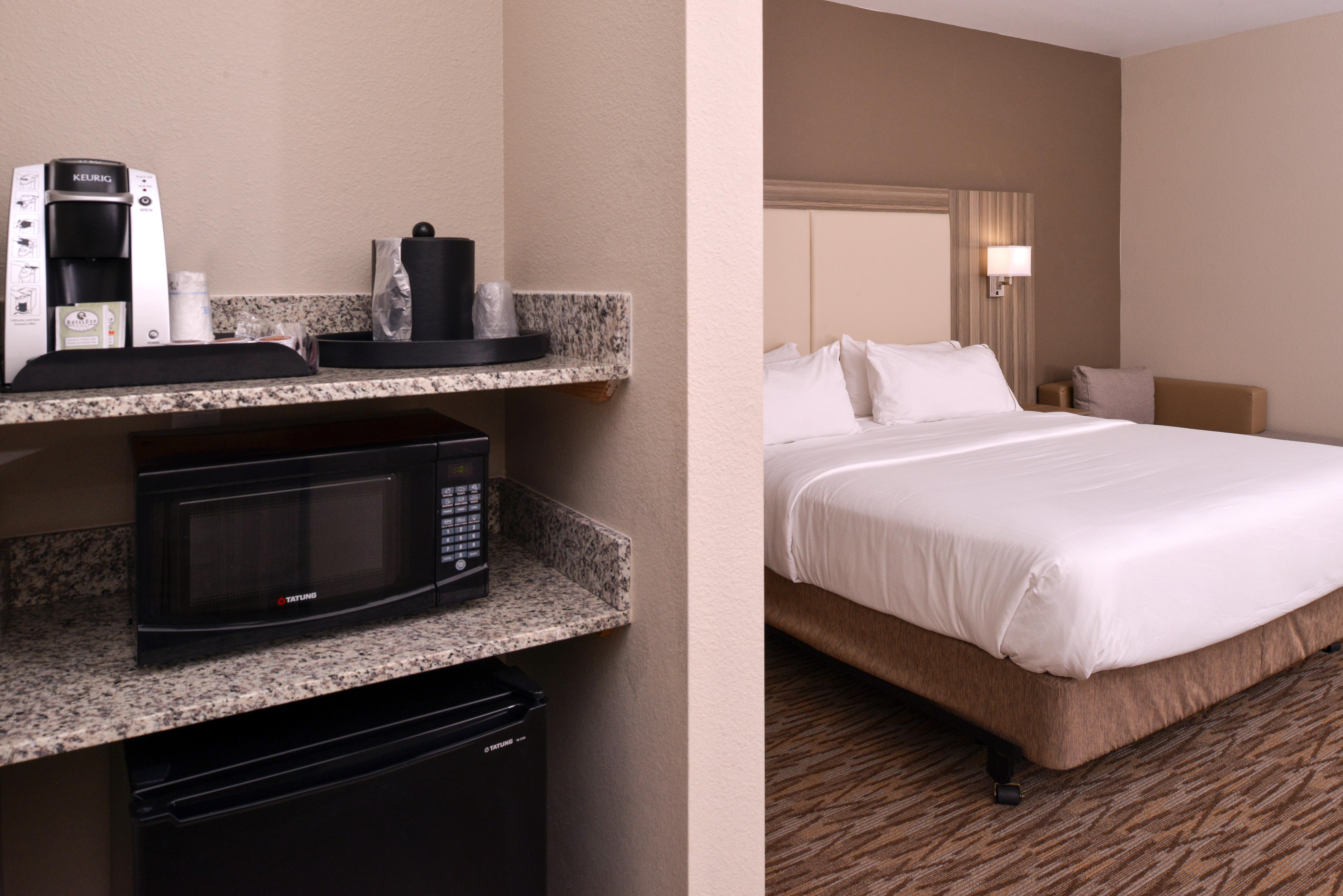Holiday Inn Express & Suites Williams By Ihg Exterior photo